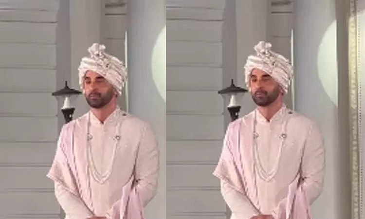 Photos: Ranbir Kapoor, wearing a turban on his head along with Sherwani, became a groom again, danced fiercely in the wedding procession.